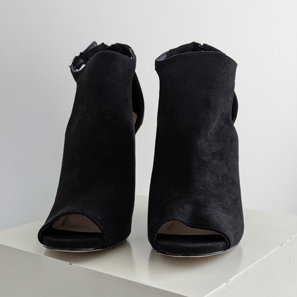 MADDEN GIRL BLACK SUEDE HEELS